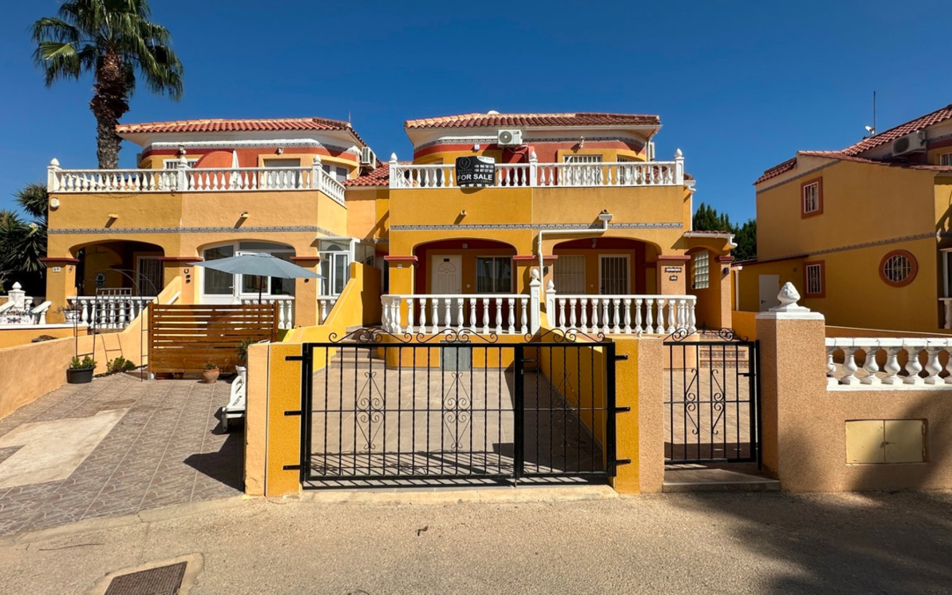 zum Verkauf - Reihenhaus - Cabo Roig - La Regia