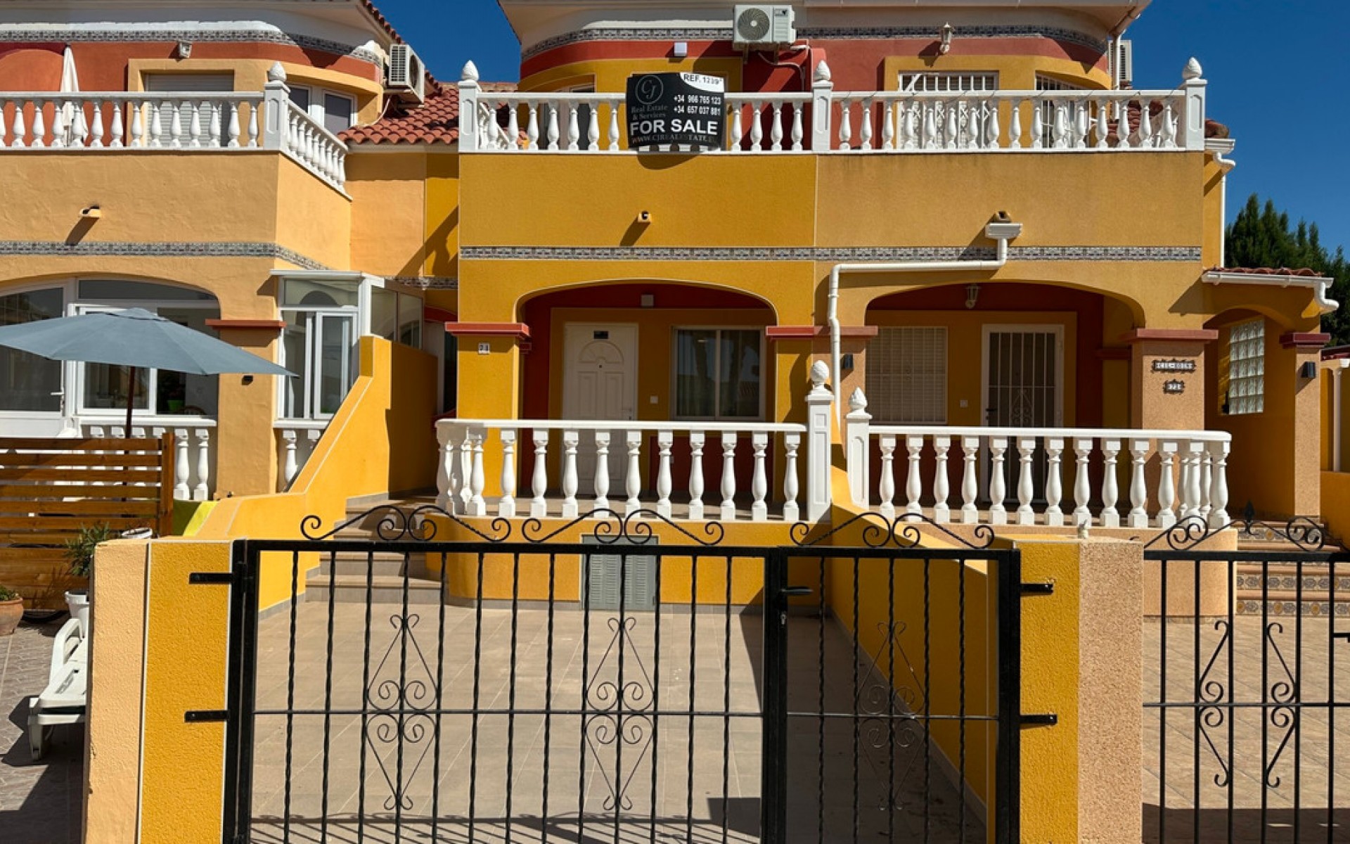 zum Verkauf - Reihenhaus - Cabo Roig - La Regia
