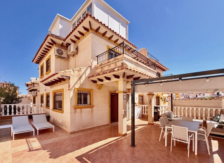zum Verkauf - Reihenhaus - Cabo Roig - La Regia