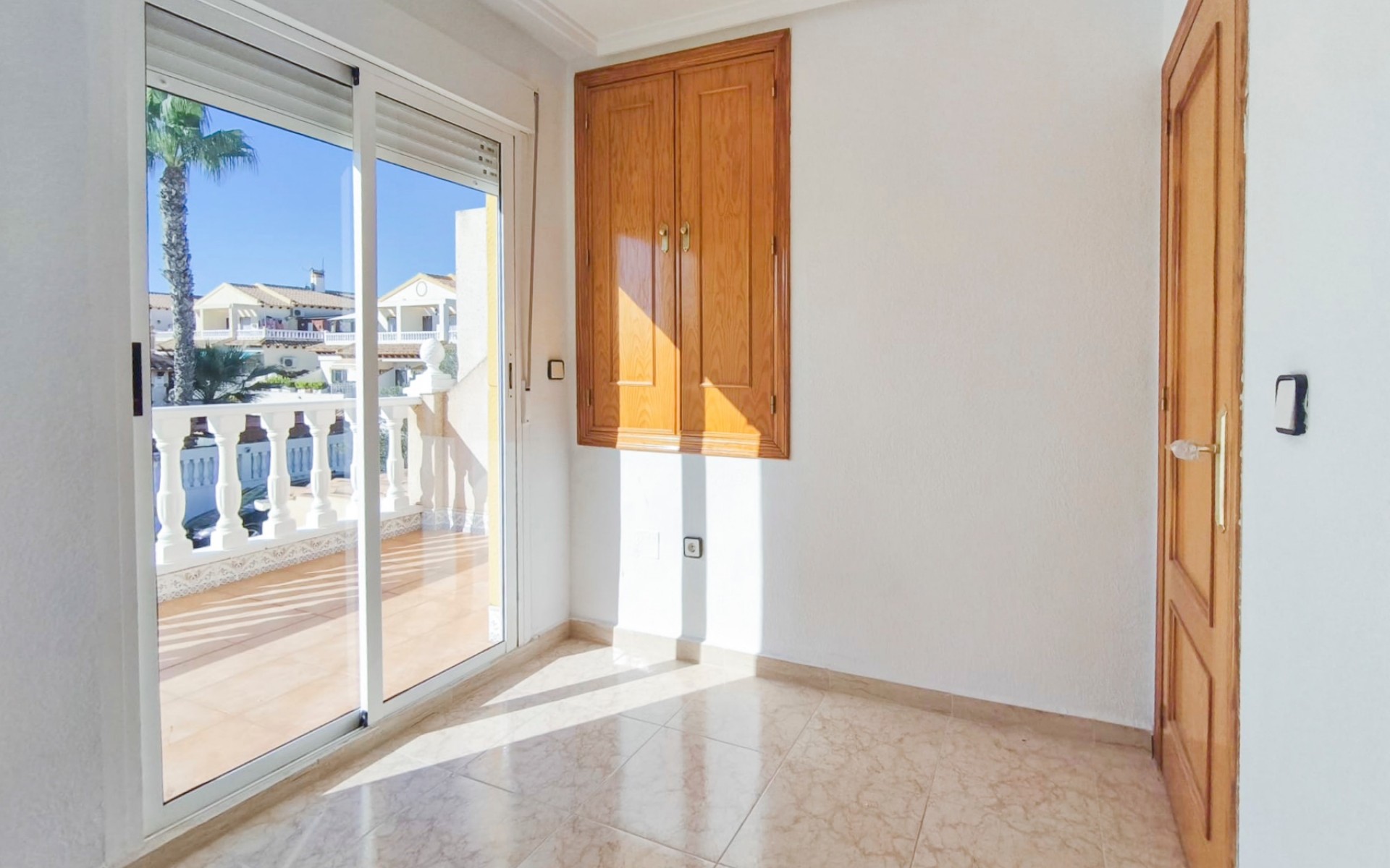 zum Verkauf - Reihenhaus - Los Altos