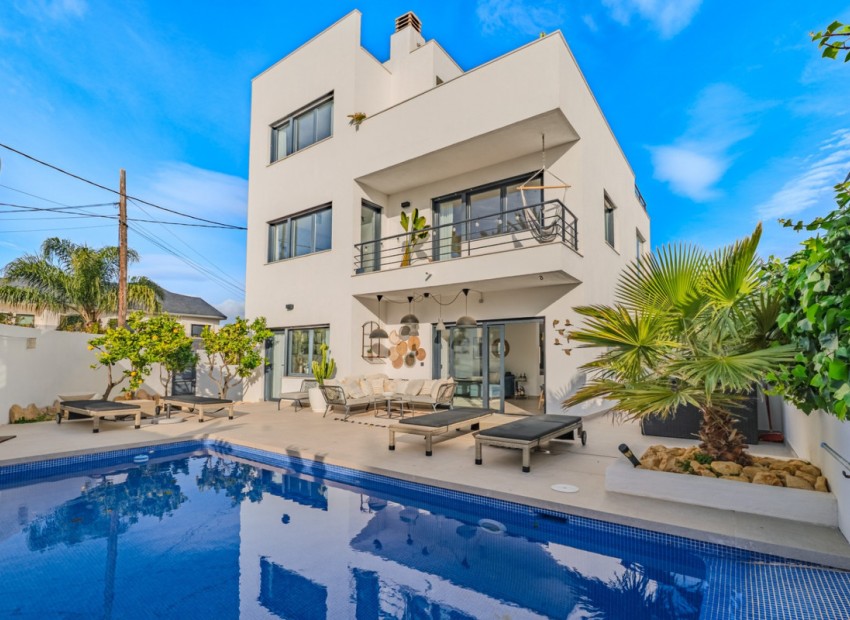 zum Verkauf - Villa - Alicante - Alicante Centro