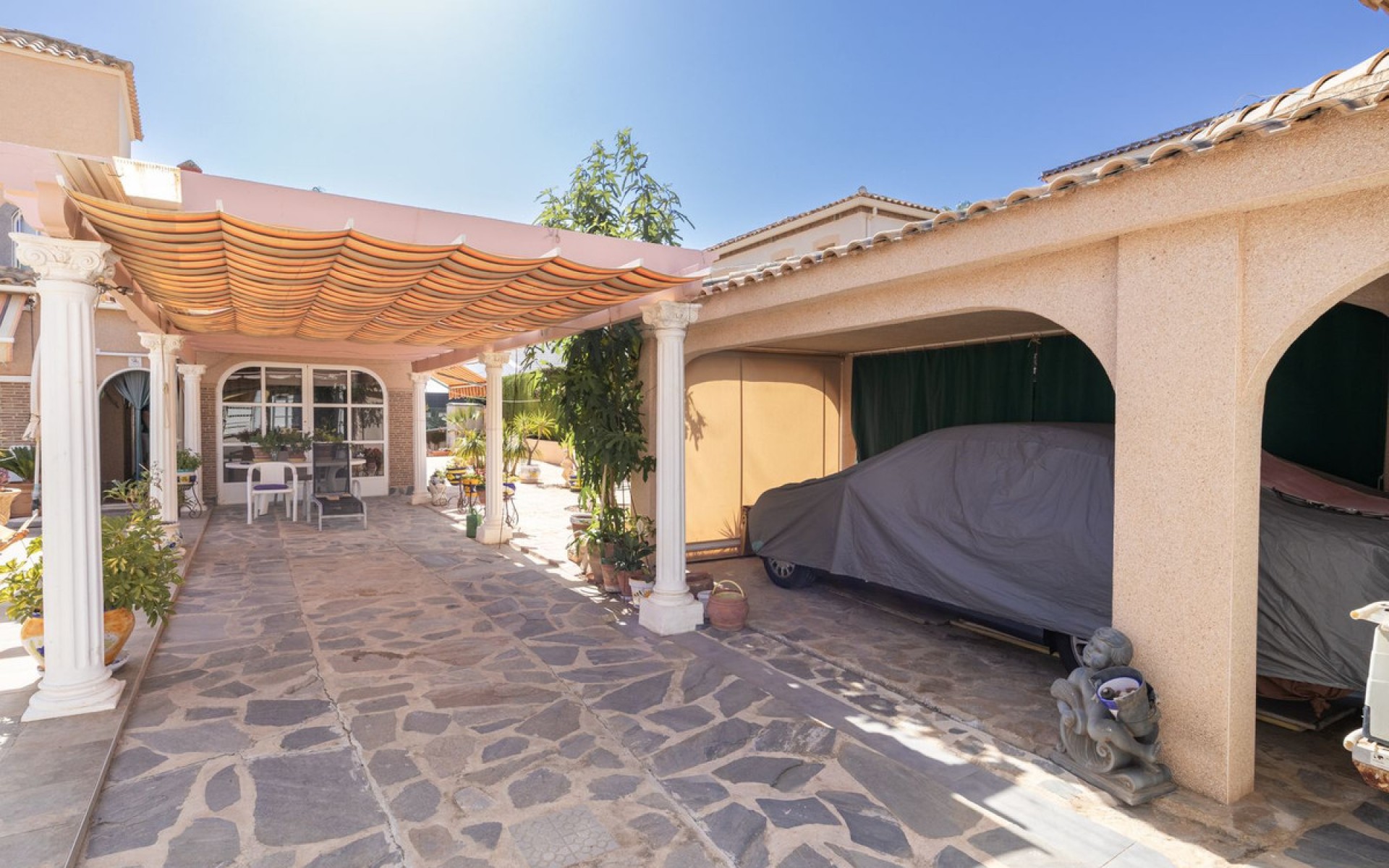 zum Verkauf - Villa - Cabo Roig - La Regia