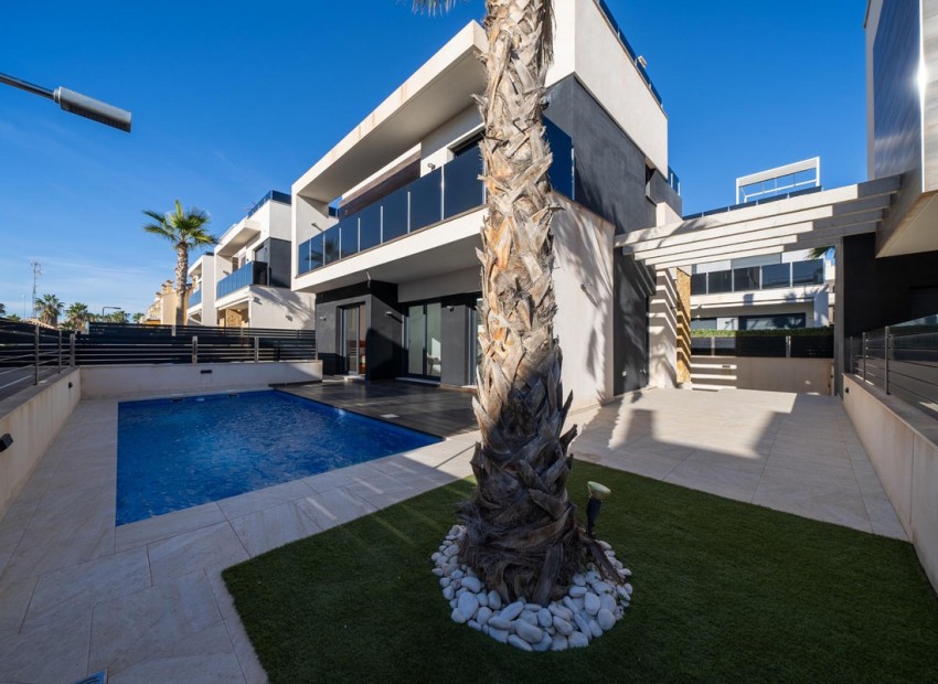 zum Verkauf - Villa - Cabo Roig