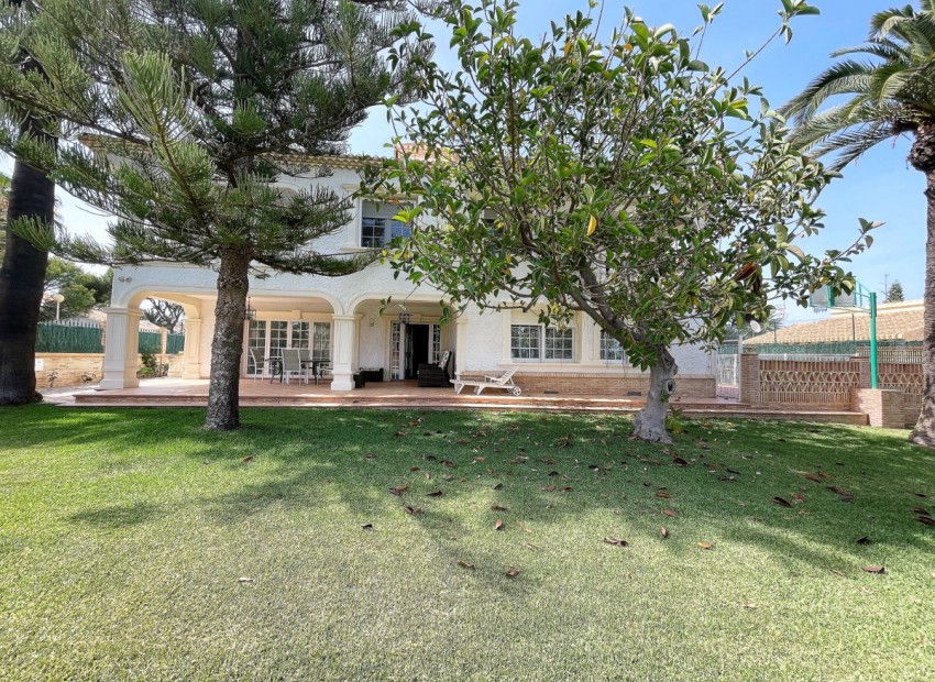 zum Verkauf - Villa - Cabo Roig