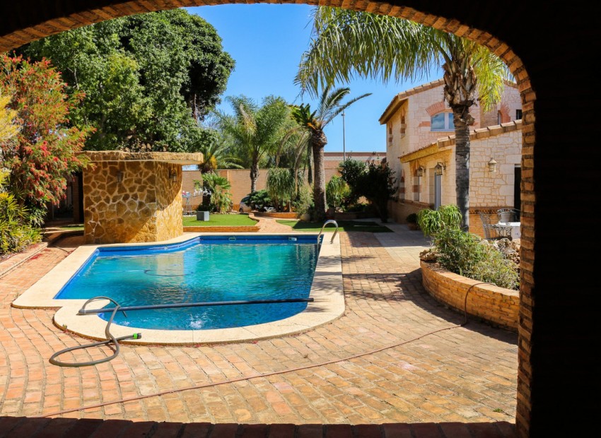 zum Verkauf - Villa - Cartagena - Los Urrutias