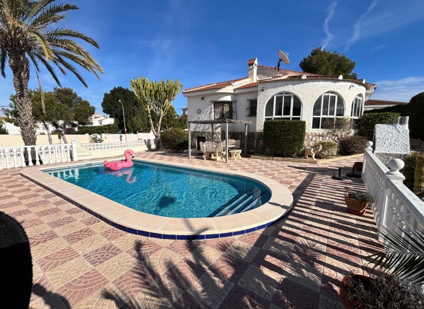 zum Verkauf - Villa - Ciudad Quesada - CENTRO