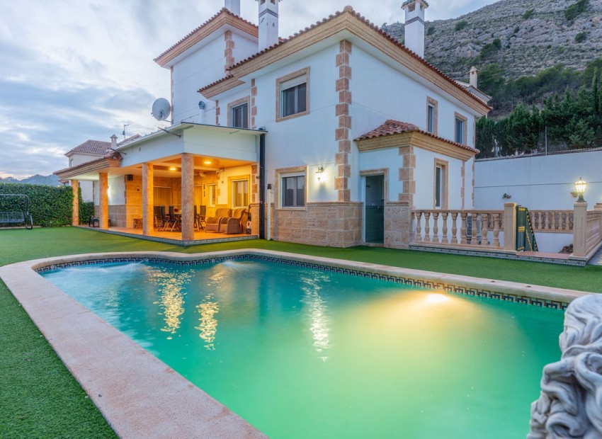 zum Verkauf - Villa - Jijona - Xixona - Jijona - Xixona Centro