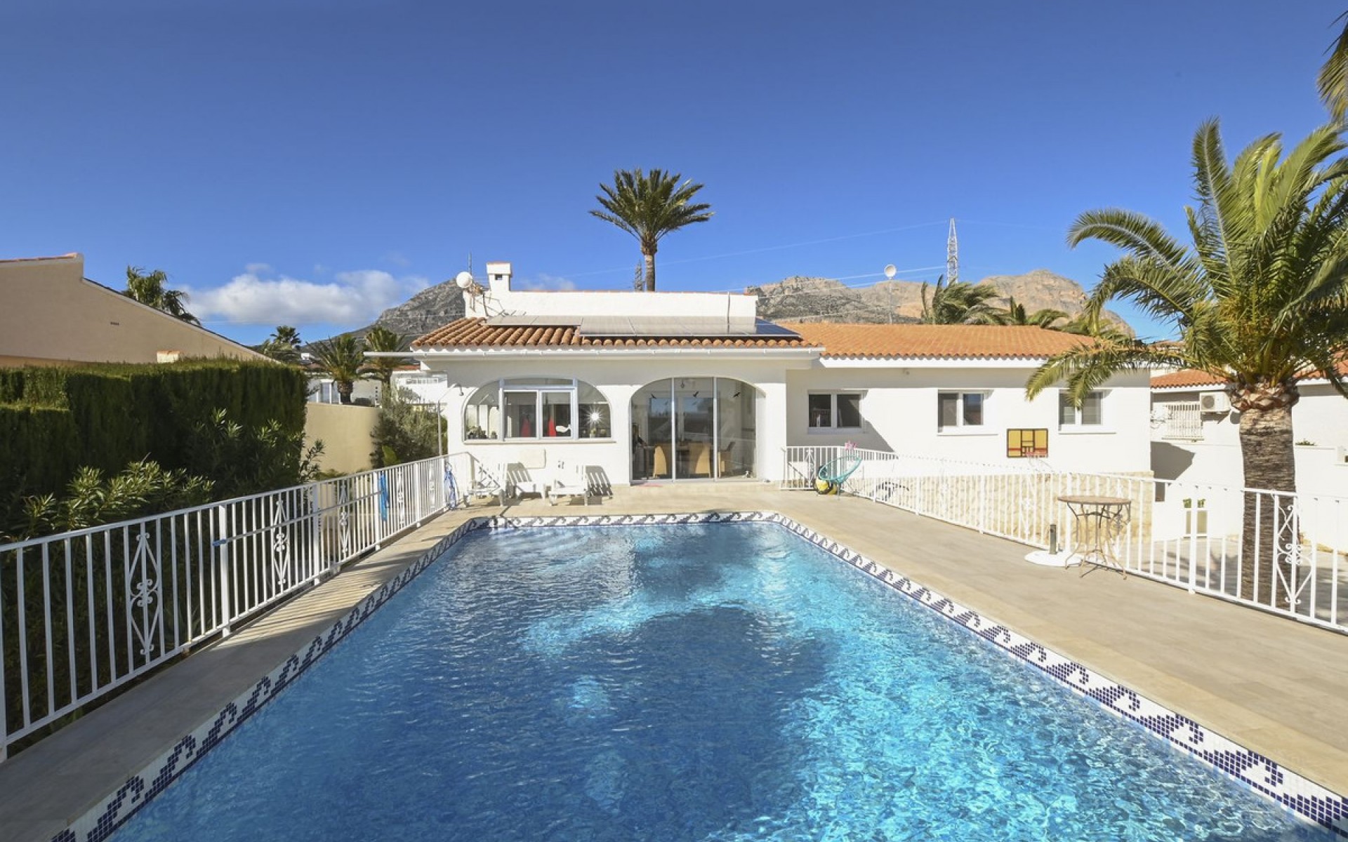 zum Verkauf - Villa - La Nucia - La Nucia Centro