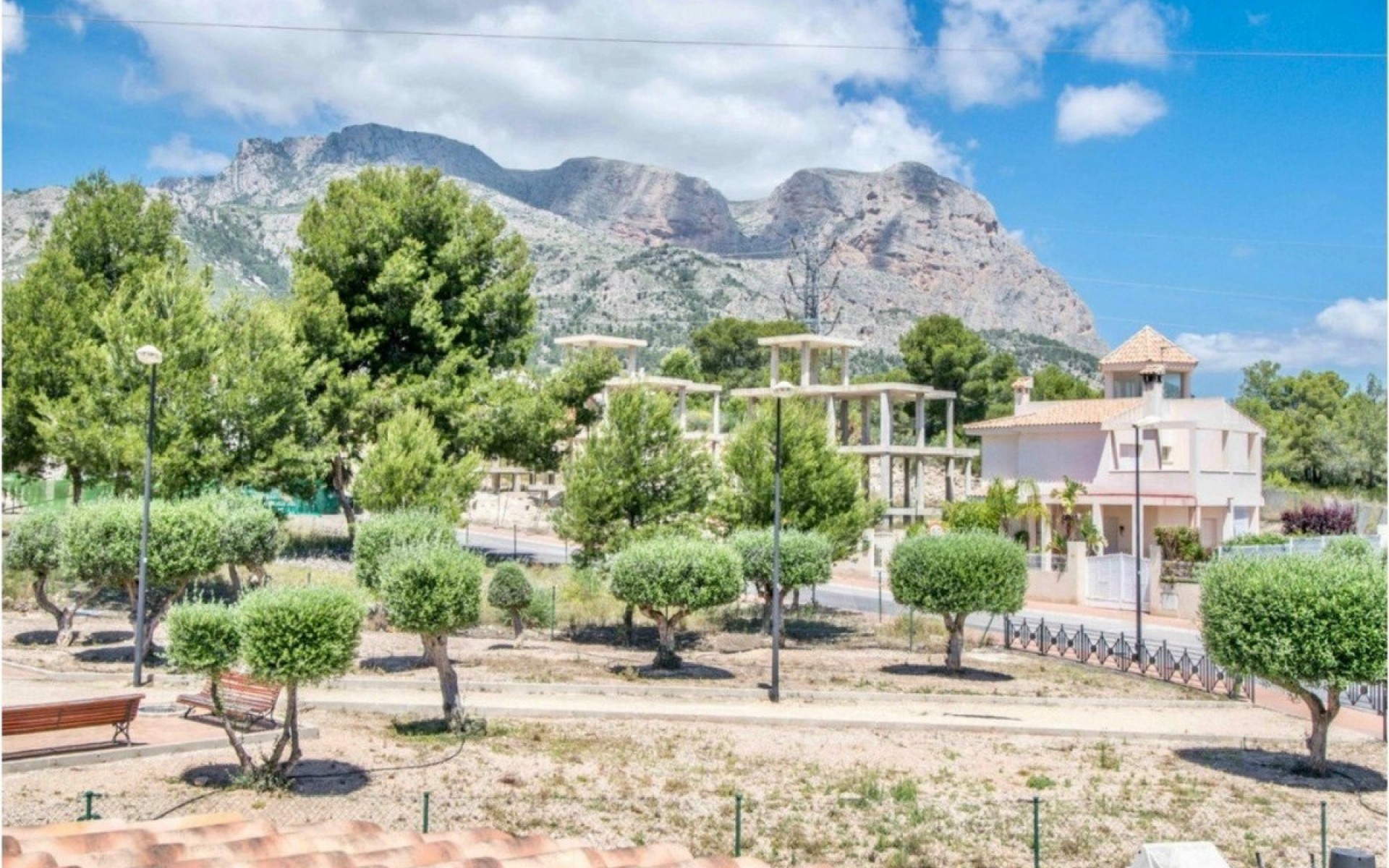 zum Verkauf - Villa - La Nucia - La Nucia Centro