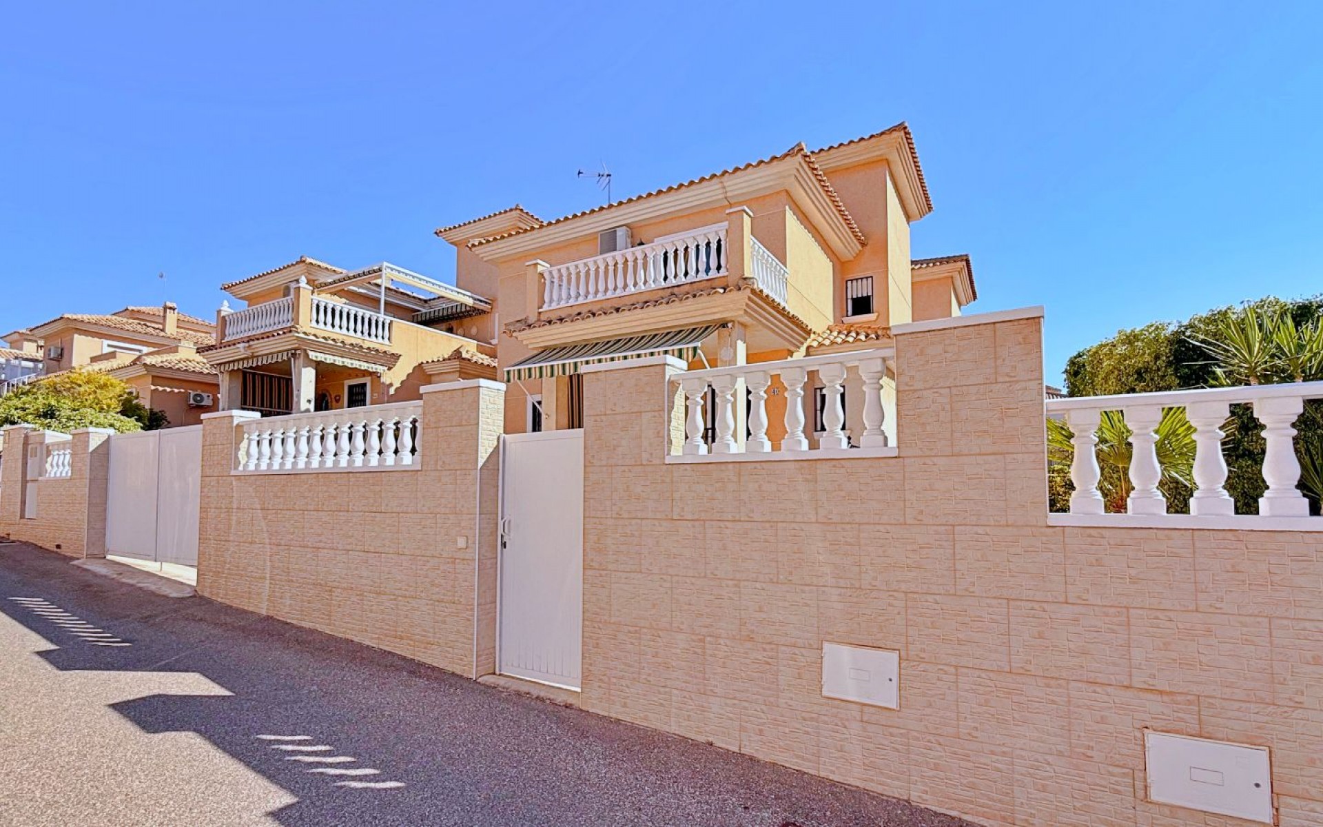 zum Verkauf - Villa - Los Altos - Royal Park