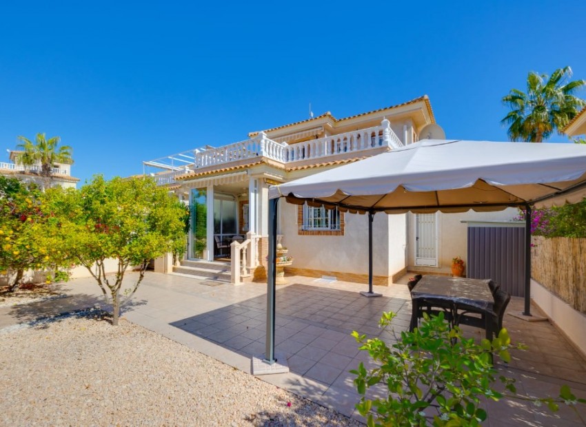 zum Verkauf - Villa - Orihuela Costa - La Zenia