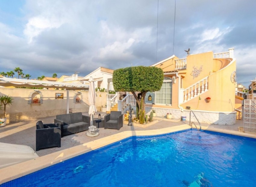 zum Verkauf - Villa - Orihuela Costa - Playa Flamenca