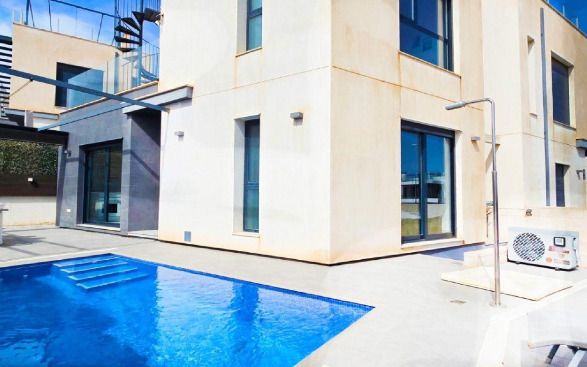 zum Verkauf - Villa - Orihuela Costa - Villamartin