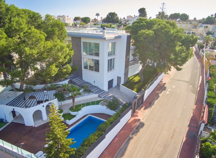 zum Verkauf - Villa - Orihuela - Los Balcones