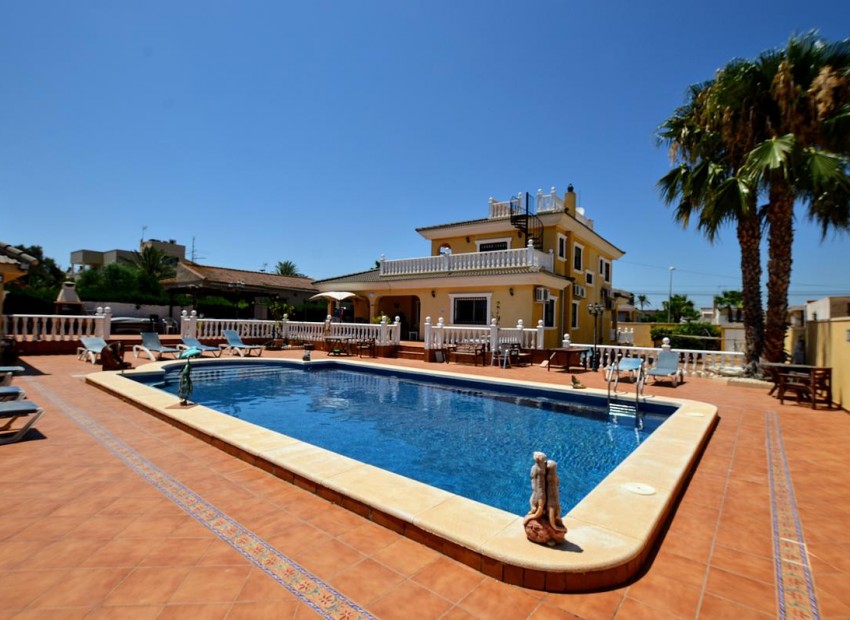zum Verkauf - Villa - Orihuela - Los Balcones