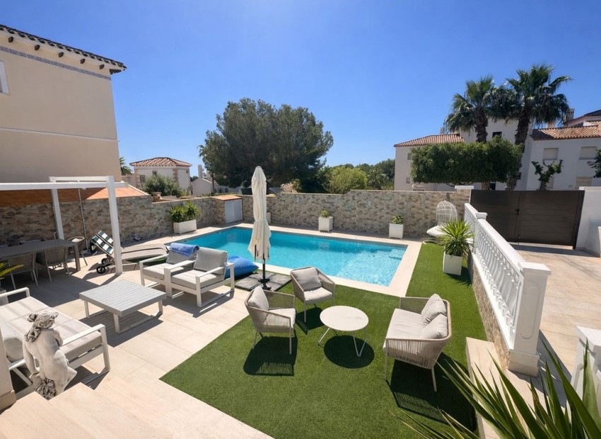zum Verkauf - Villa - Orihuela - Los Dolses