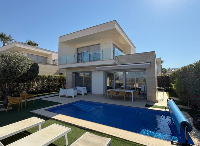 zum Verkauf - Villa - Orihuela - Orihuela Centro