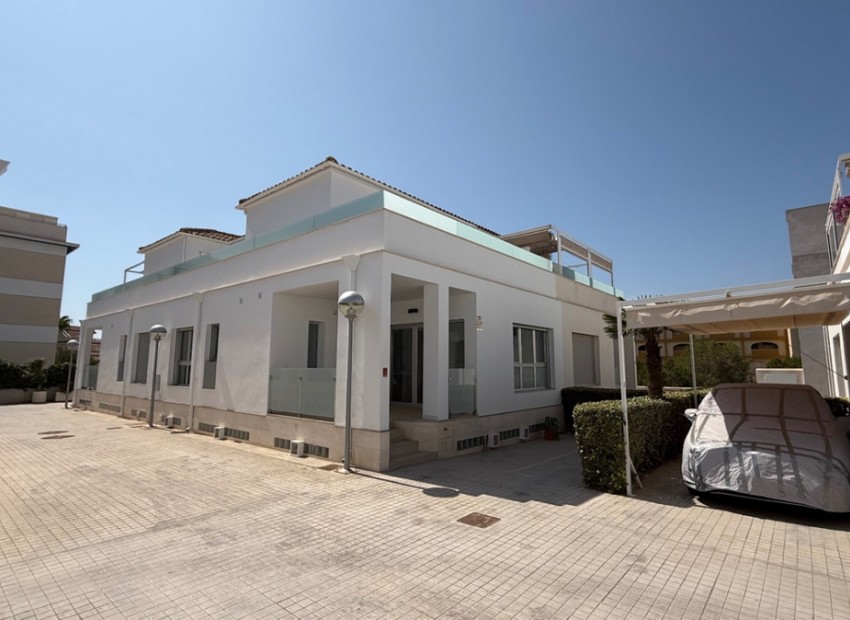 zum Verkauf - Villa - Orihuela - Orihuela Centro