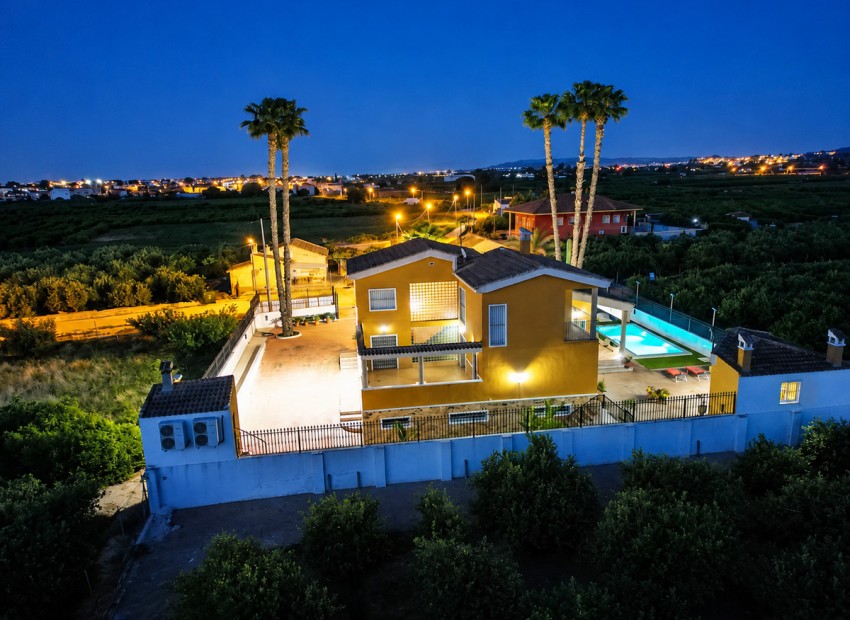 zum Verkauf - Villa - Orihuela - Orihuela Centro