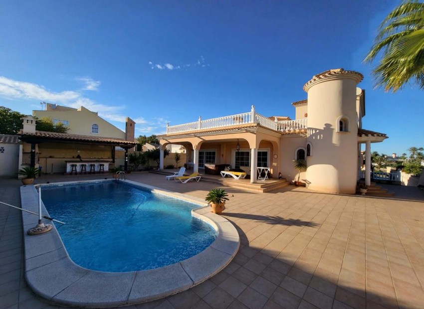 zum Verkauf - Villa - Orihuela - Playa Flamenca