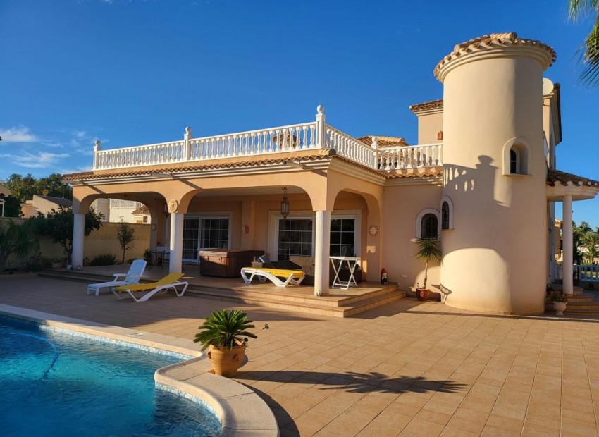 zum Verkauf - Villa - Orihuela - Playa Flamenca