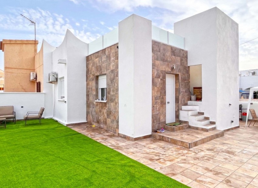 zum Verkauf - Villa - Orihuela - Playa Flamenca