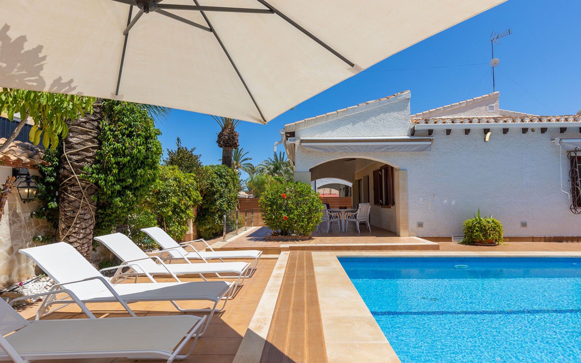 zum Verkauf - Villa - Orihuela - Punta Prima