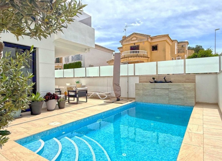 zum Verkauf - Villa - Orihuela - Villamartin