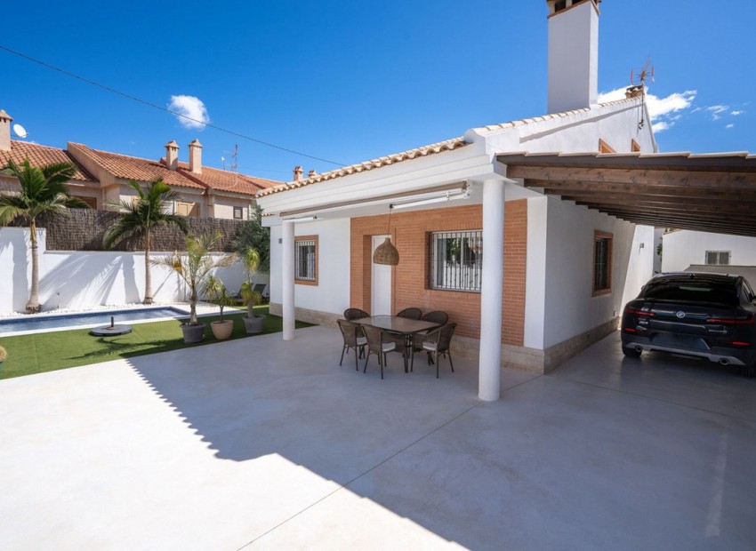 zum Verkauf - Villa - Pilar de la Horadada - Torre de la Horadada