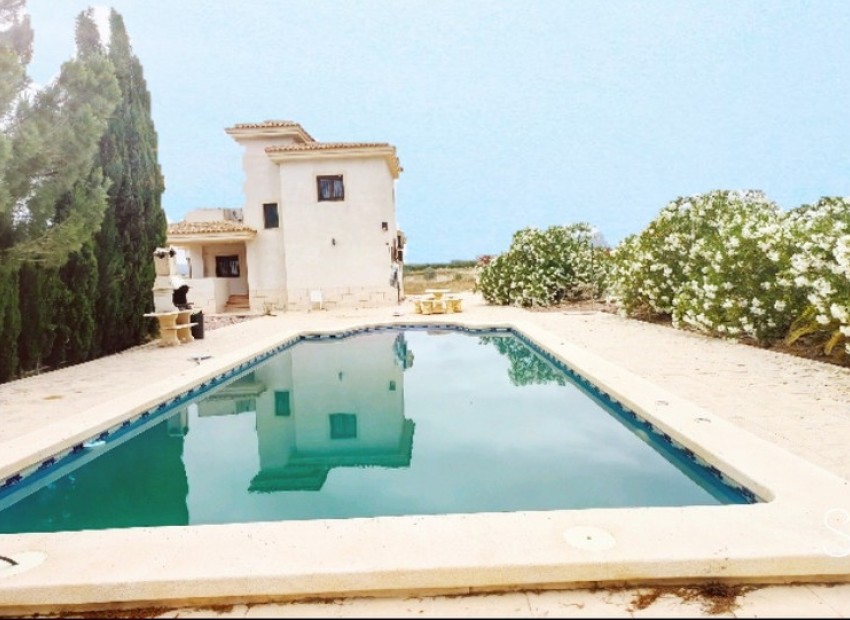 zum Verkauf - Villa - Pinoso - Pinoso Centro