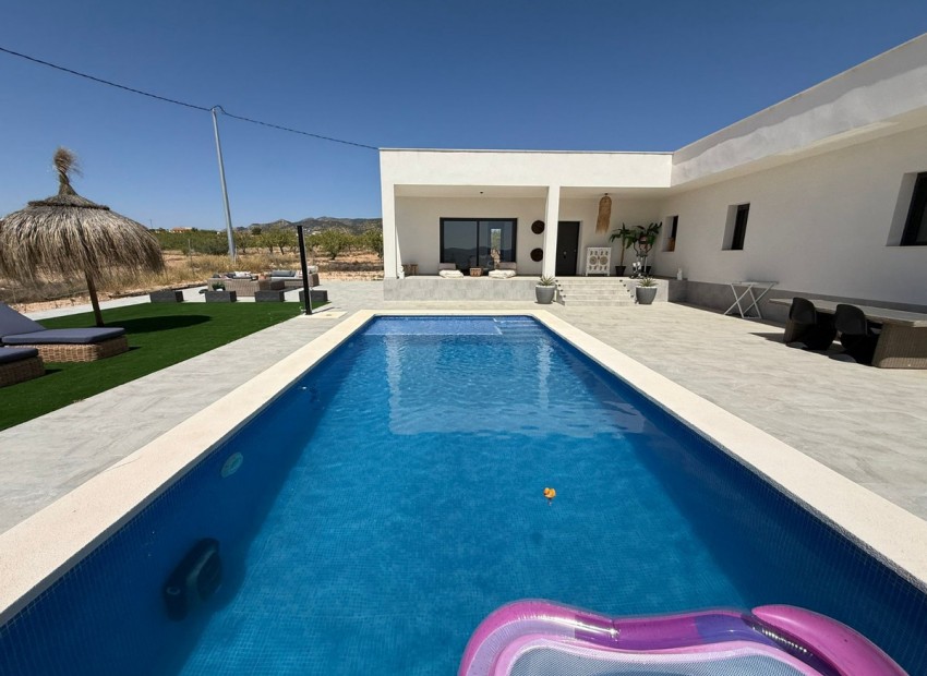 zum Verkauf - Villa - Pinoso - Pinoso Centro