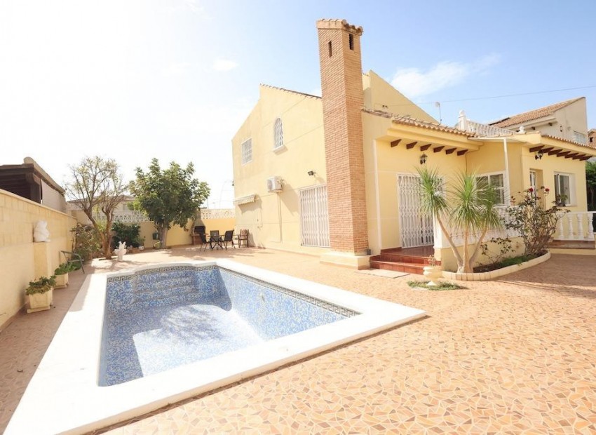 zum Verkauf - Villa - Playa Flamenca