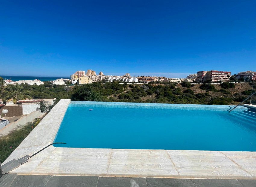 zum Verkauf - Villa - Torrevieja - La Mata