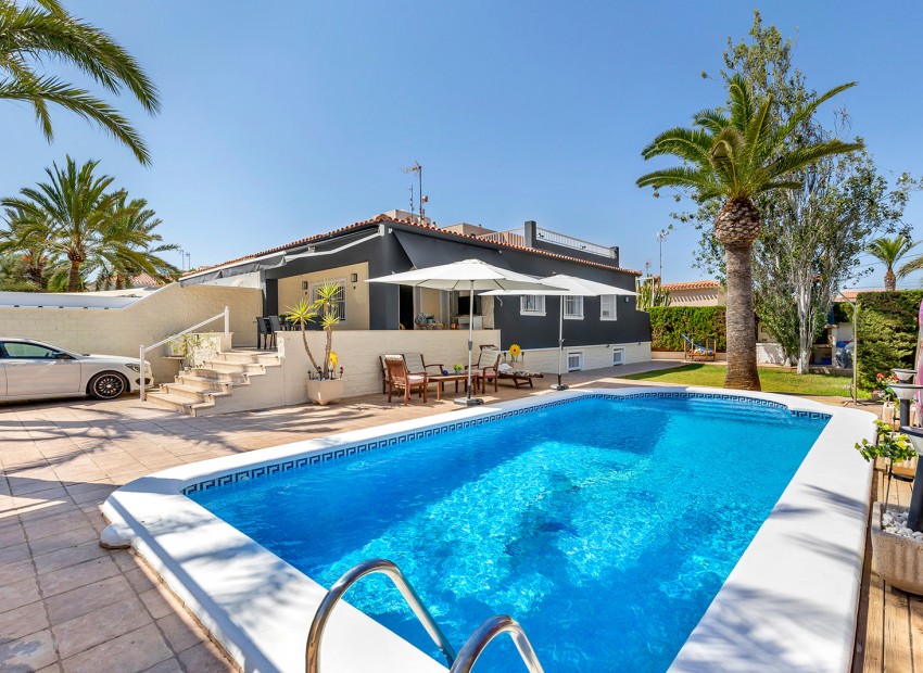 zum Verkauf - Villa - Torrevieja - Rocio del Mar