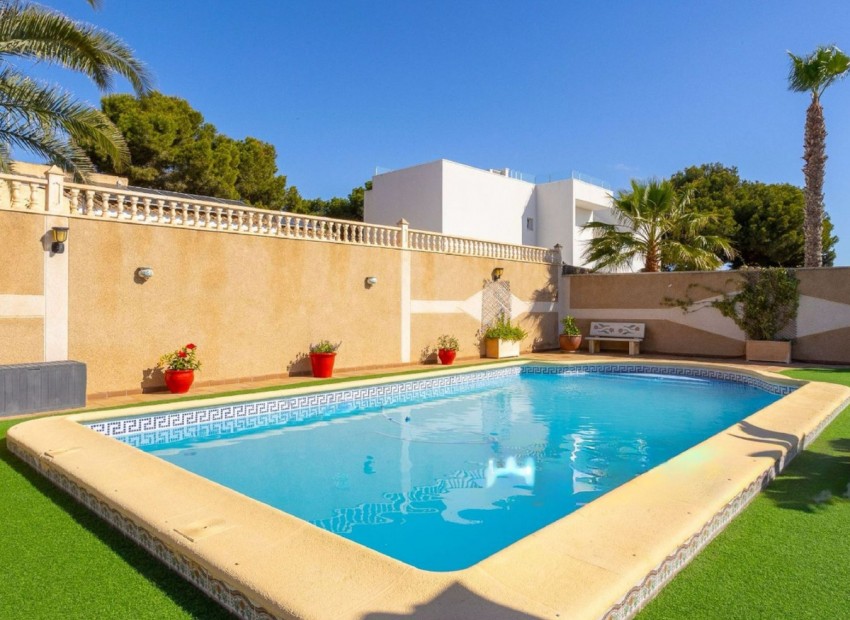 zum Verkauf - Villa - Torrevieja - Torrevieja Centro