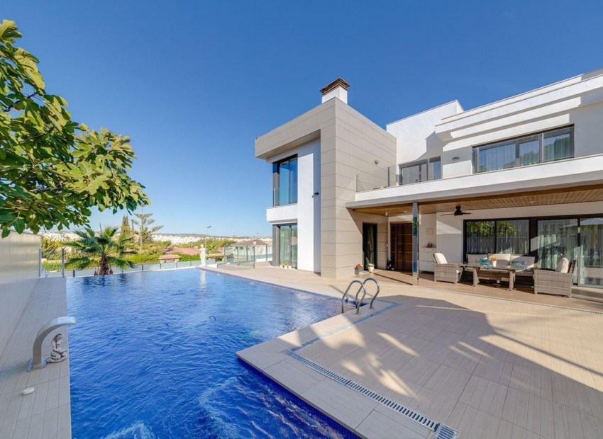 zum Verkauf - Villa - Torrevieja - Torrevieja Centro