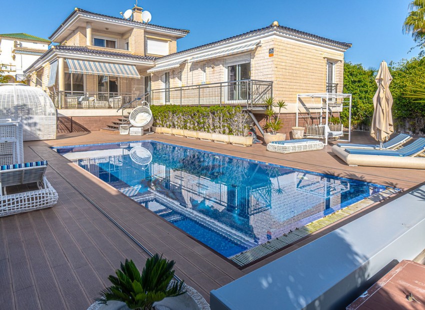 zum Verkauf - Villa - Torrevieja - Torrevieja Centro