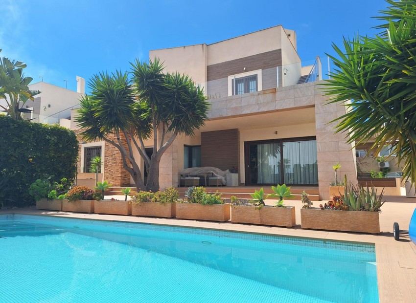zum Verkauf - Villa - Torrevieja - Torrevieja Centro