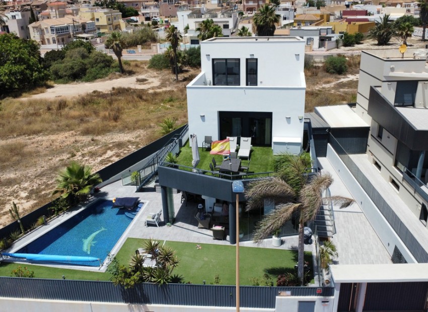 zum Verkauf - Villa - Torrevieja - Torrevieja Centro