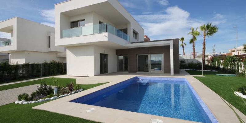 Discover the hidden paradise in a property for sale Costa Blanca South