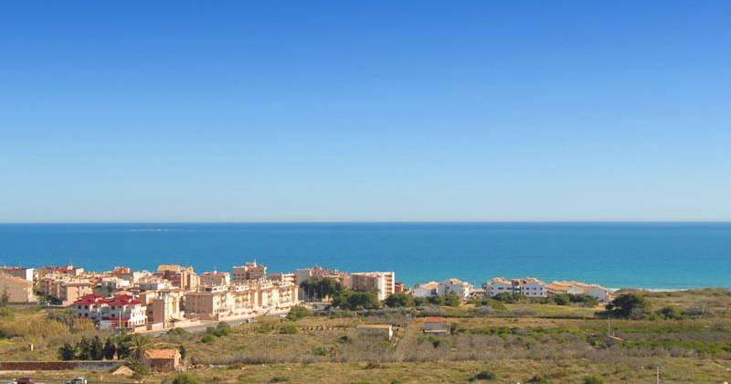 Réaliser un rêve après l'achat d'une villa neuve à Guardamar