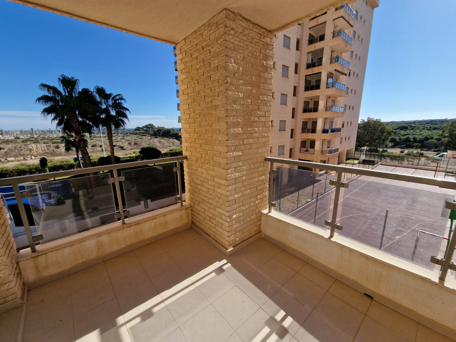 Apartment in Guardamar del Segura - Image 3