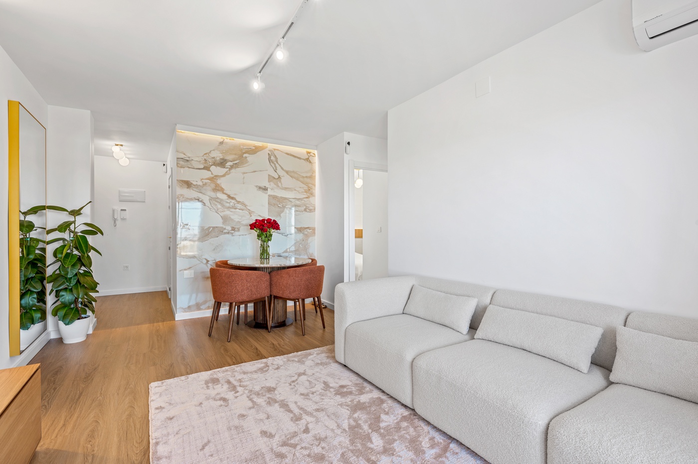 Apartment in Punta Prima - Image 2