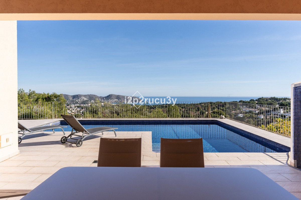 Villa in Moraira - view 1