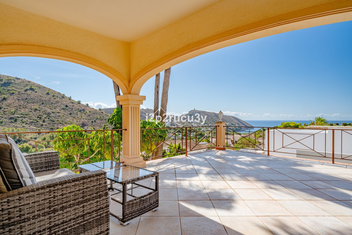 Villa in Moraira - Image 3