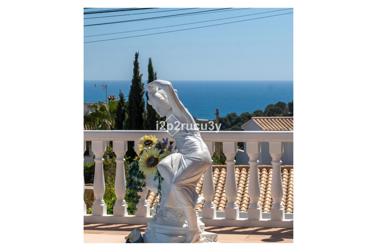 Villa in Moraira - Image 2