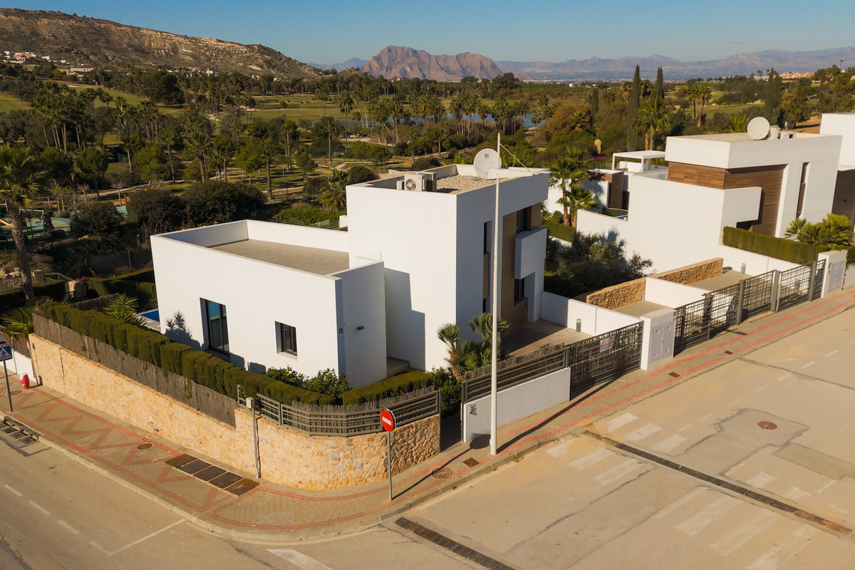 Villa in Algorfa - view 1