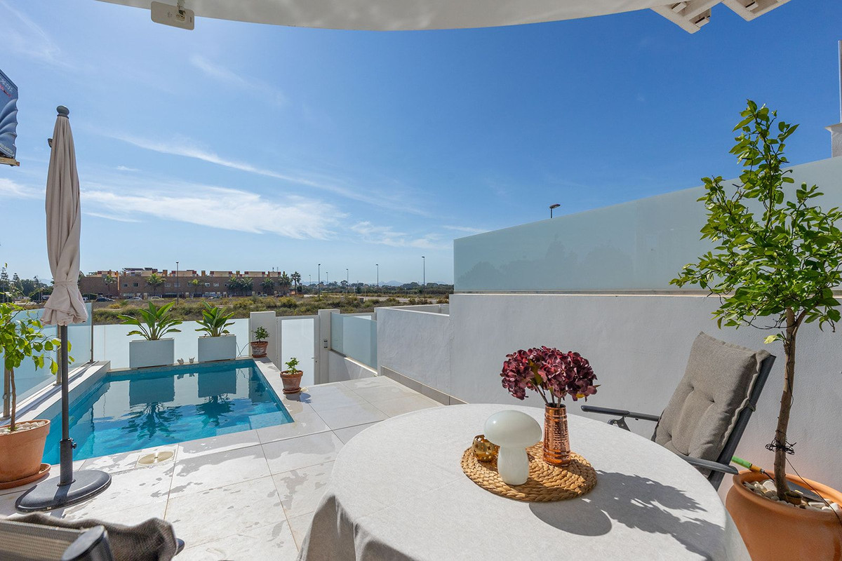 Apartment in Los Alcazares - view 1