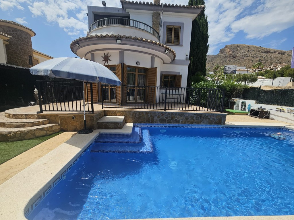 Villa in Finestrat - view 1