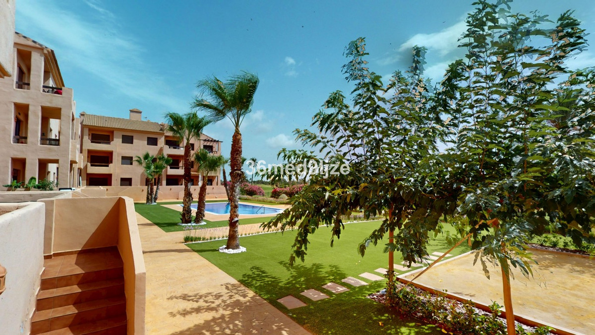 Apartment in Los Alcazares - Image 4